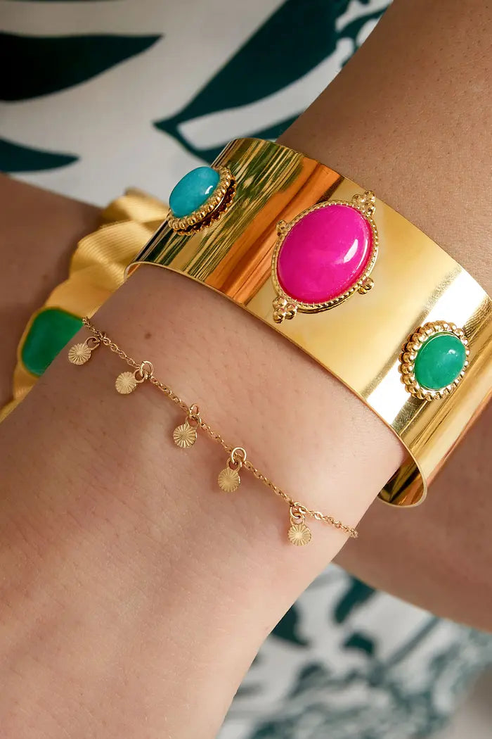 ROUND CHARMS ARMBAND