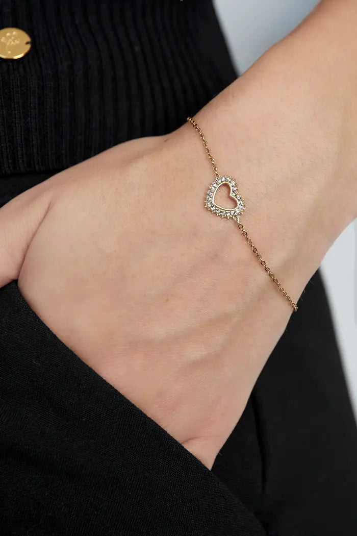 DIAMOND HEART ARMBAND